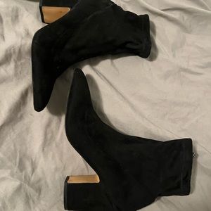 Steve Madden Black stretch suede like bootie